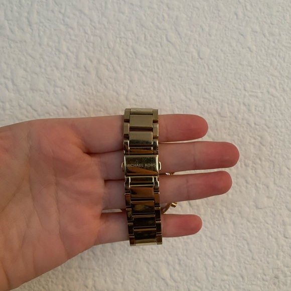 Michael Kors Gold Watch - Picture 4 of 4